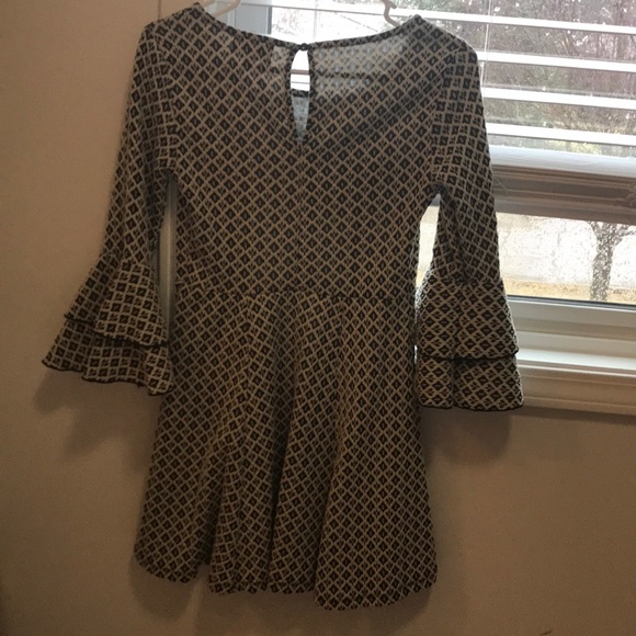Super cute dress!!! - Picture 2 of 2